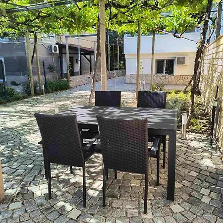 Seven Hills House شقة
